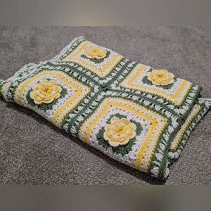 Vintage Yellow Rose Crochet Throw Blanket